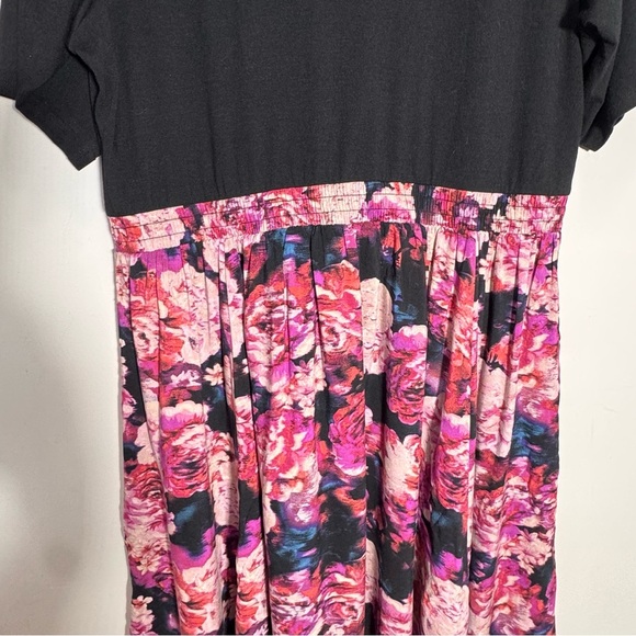 Torrid Black Floral Knit-To-Woven Dress Size 1x - Picture 9 of 15